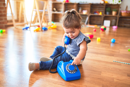Toy Telephone for Learning Language